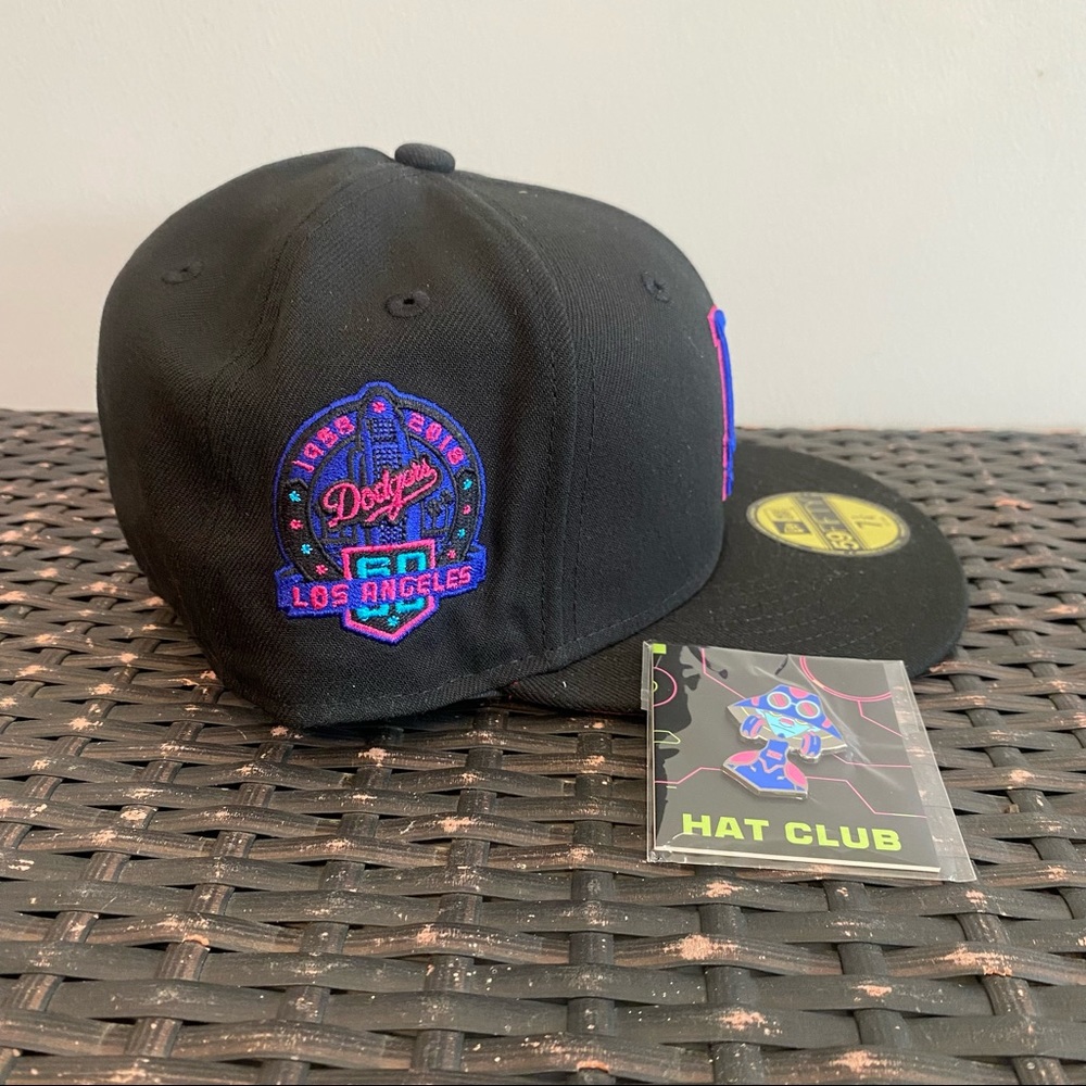 Hat Club Exclusive CyberPunk New Era‎ LA Dodgers With Pin - Picture 3 of 9